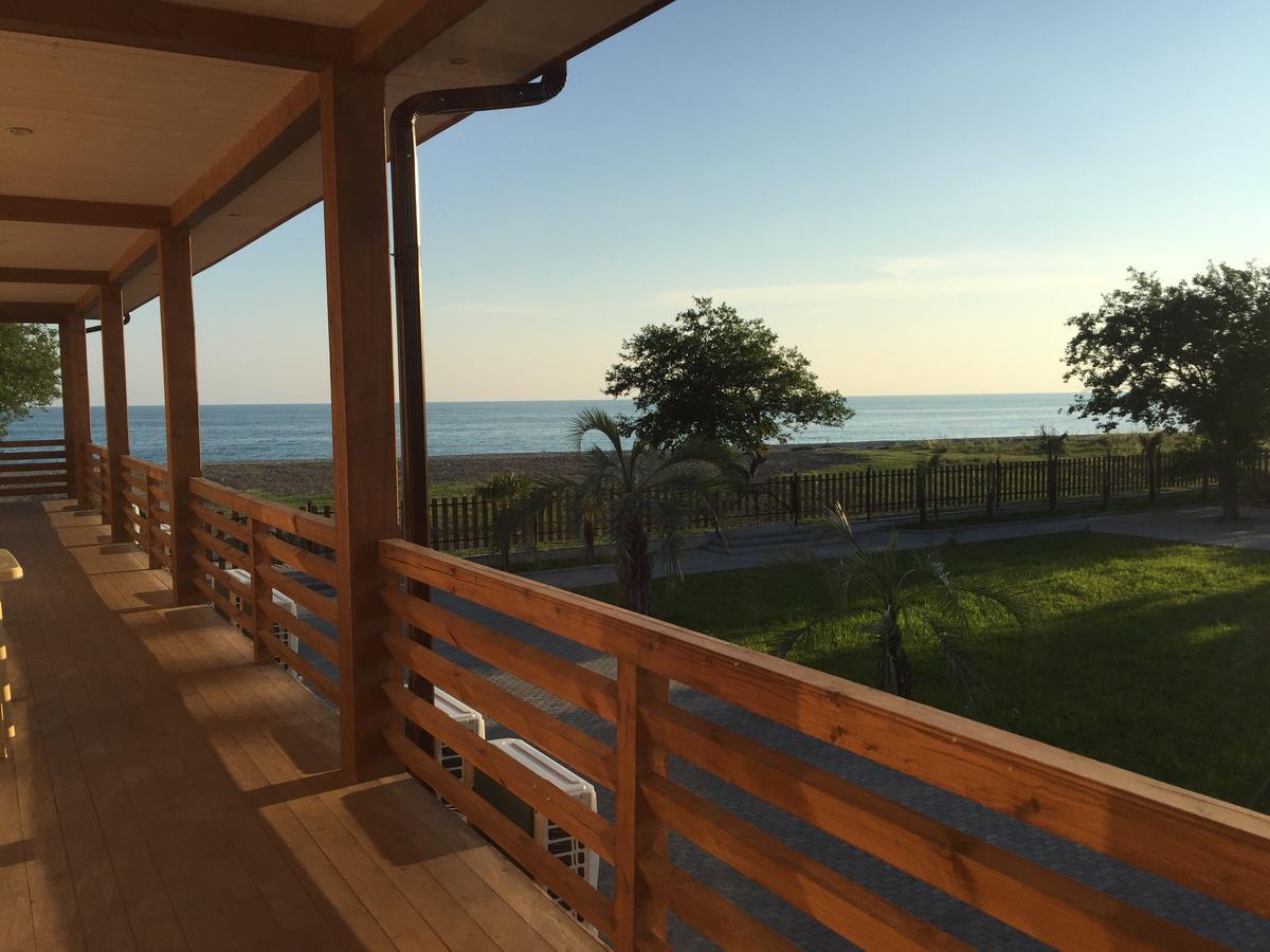 Al Mare Hotel Pizunda Exterior photo
