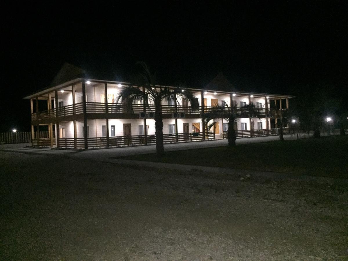 Al Mare Hotel Pizunda Exterior photo